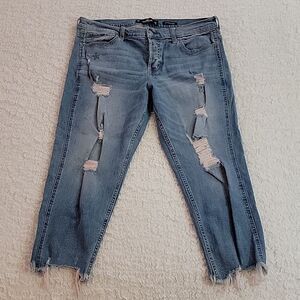 Hollister Low Rise Boyfriend Distressed Crop Jeans Size 15R 32 W / 24 L